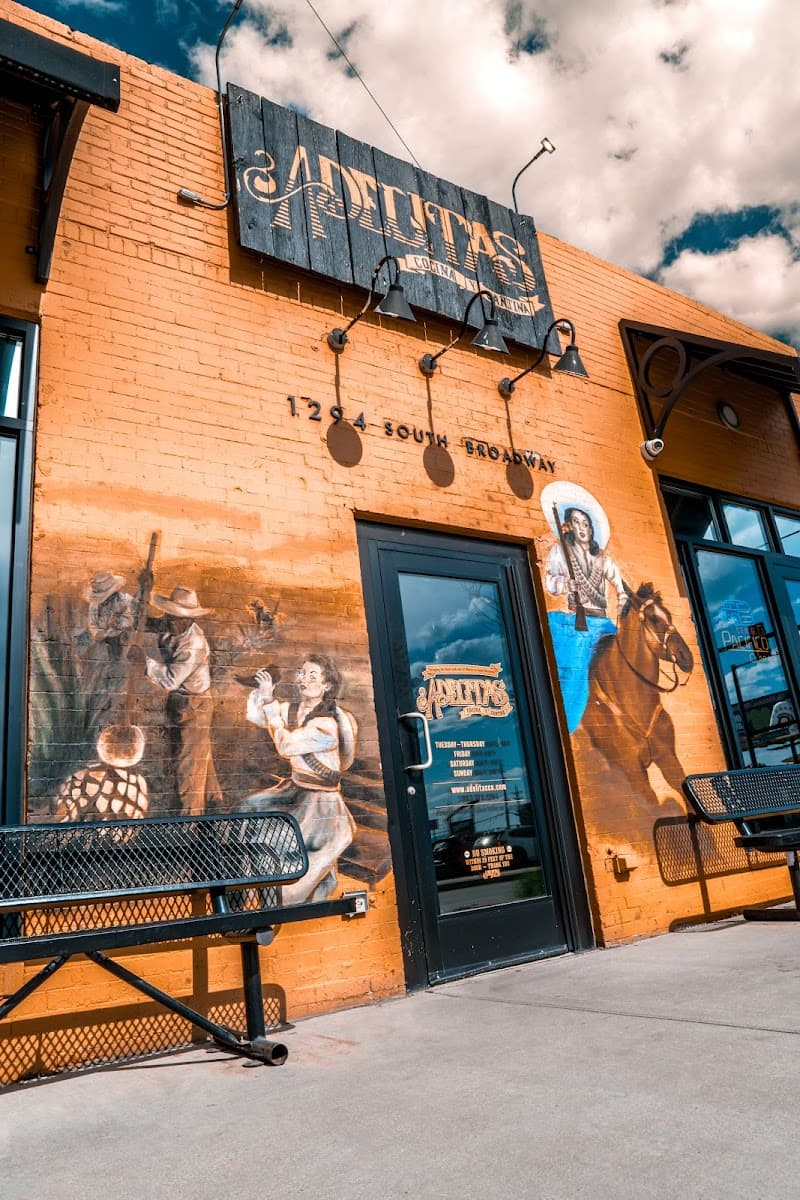 Adelitas Cocina Y Cantina