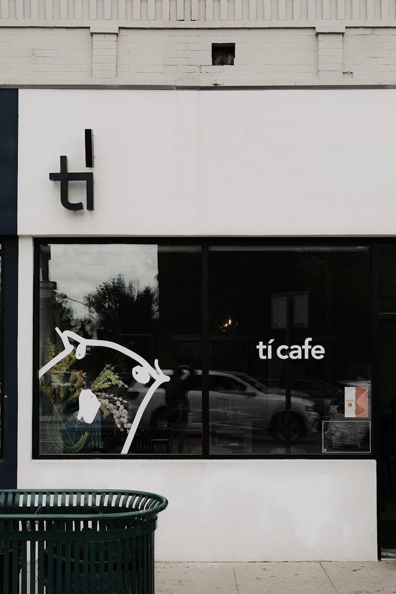 Tí Cafe